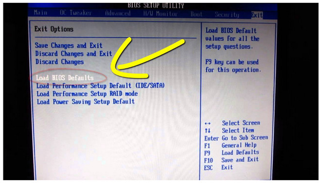 Load BIOS Defaults və Load Setup Defaults